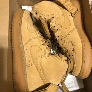 Nike Air Force 1 Hi SE